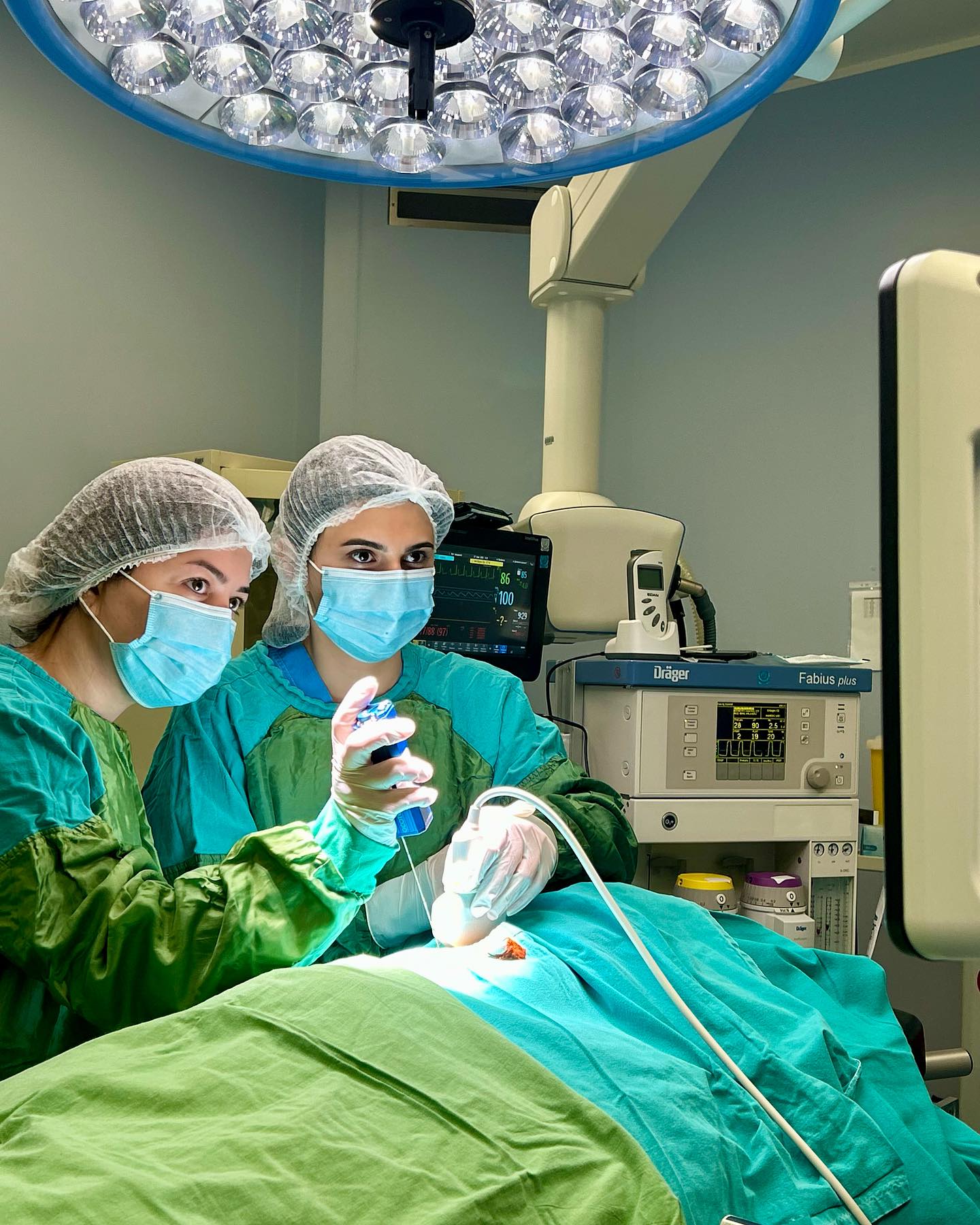 Yeni Klinikada Azyaşlı pasiyentə böyrək biopsiyası icra edilib.