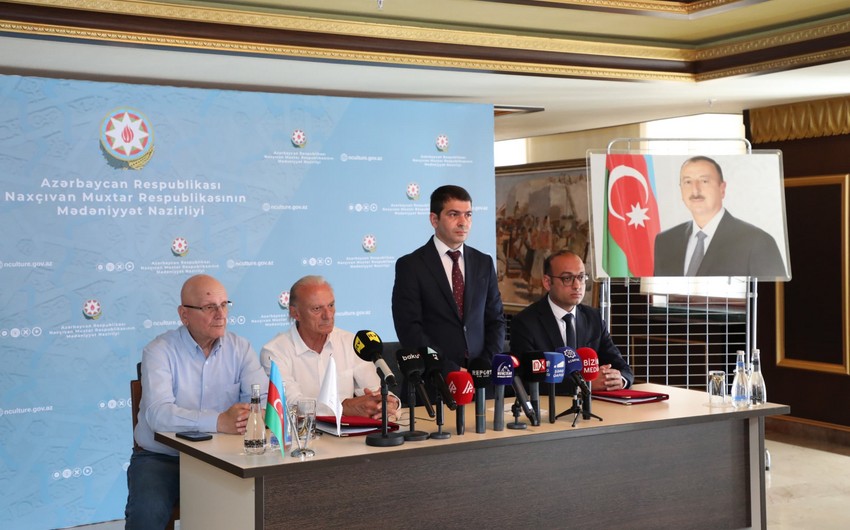 Möminə xatun türbəsinin bərpası ilə bağlı müqavilə imzalanıb.