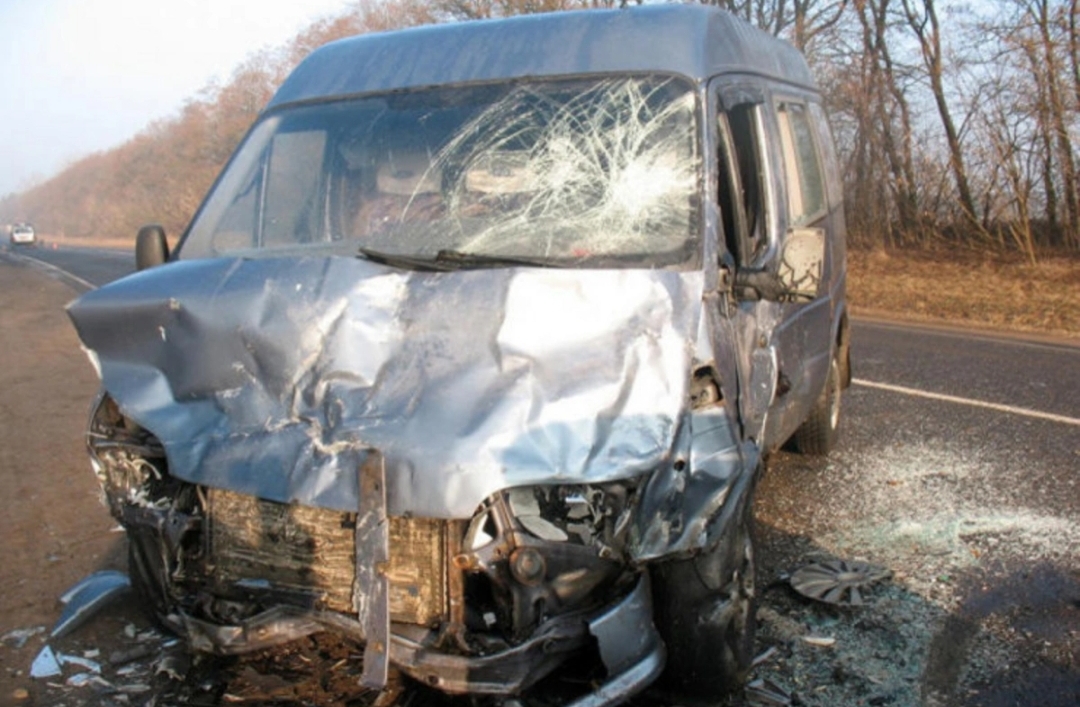 Qaxda istirahətdən qayıdan uşaq bağçasının işçiləri qəzaya düşüb