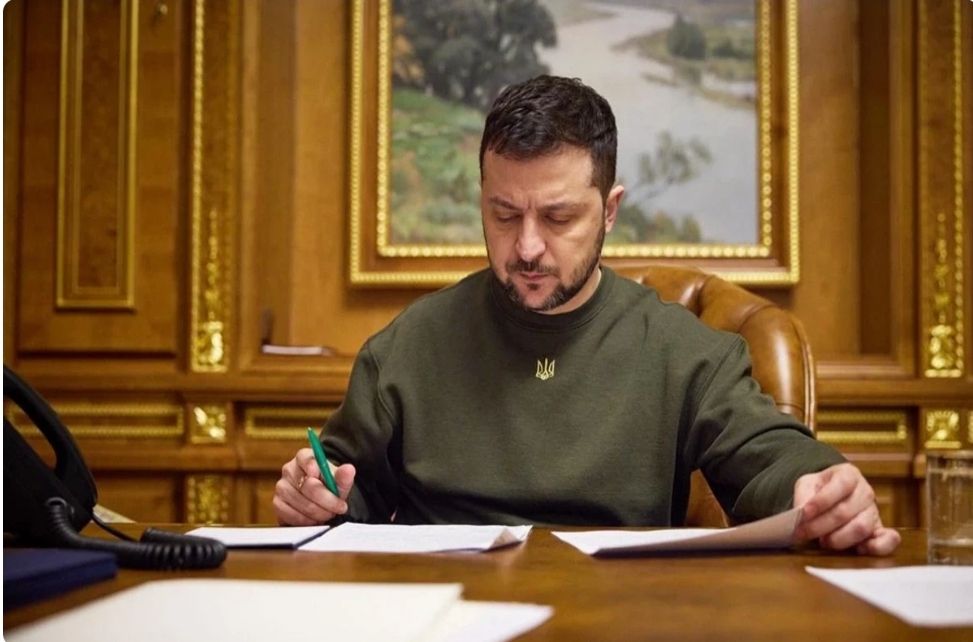 Zelenskinin Rusiya-ABŞ danışıqlarında iştirakını nəzərdən keçirir