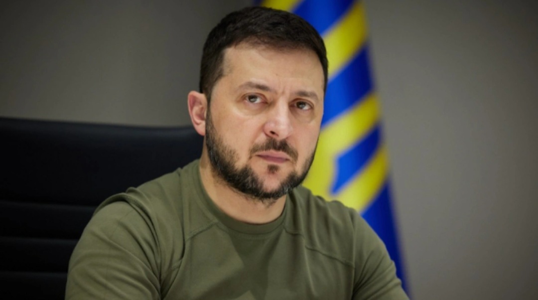 Tramp ukraynalı həmkarı Volodimir Zelenski ilə danışıqlar aparacaq