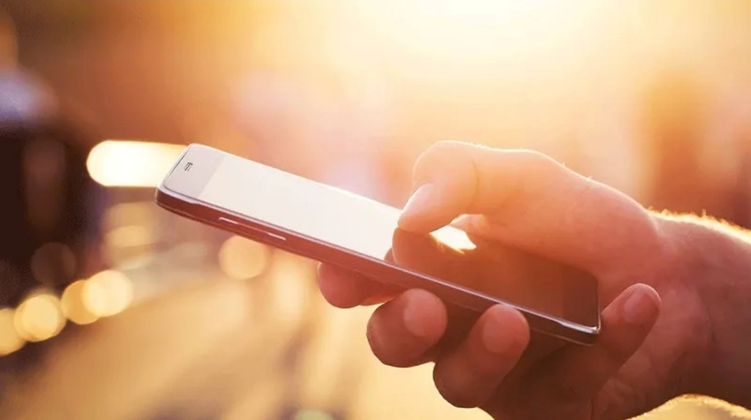 İsti hava mobil telefonunuza zərər vura bilər