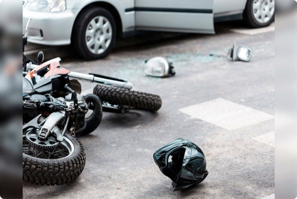 Avtomobillə motosikletin toqquşması zamanı xəsarət alanların adları məlum olub