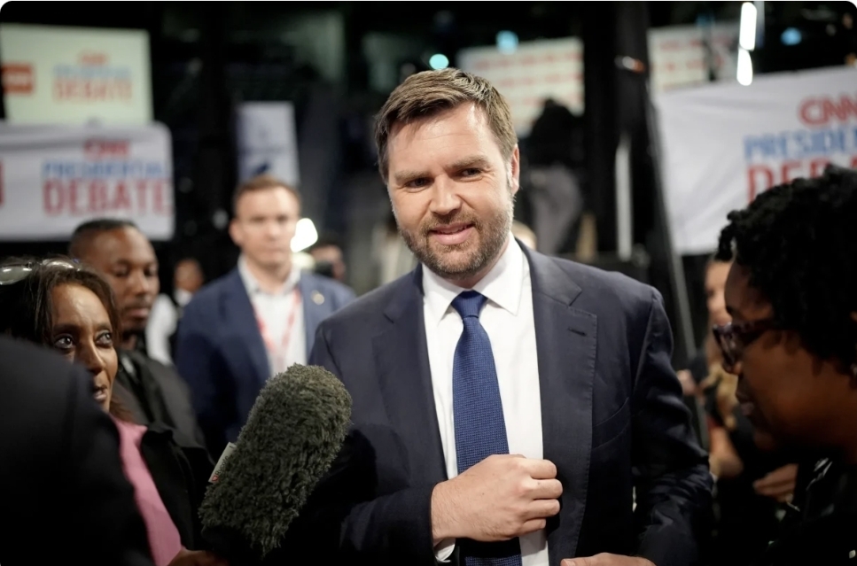 Vens Trampın səlahiyyətlərini icra etməyə hazır olduğunu bəyan edib