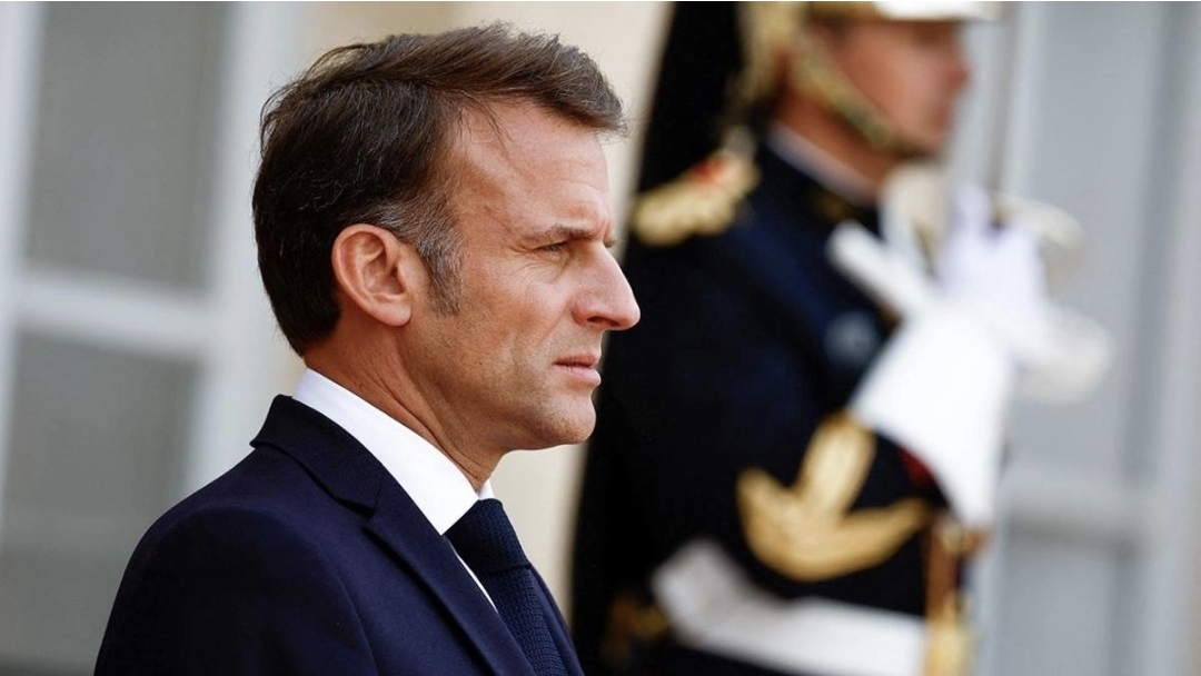 Fransa parlamentində Makronun istefaya göndərilməsi təklif ediləcək