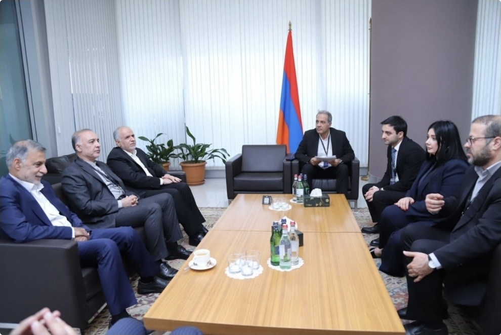 Ermənistan və İranın ədliyyə nazirləri Bakı ilə İrəvan arasında sülh prosesini müzakirə ediblər