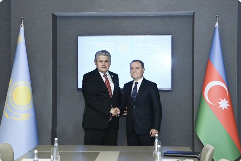 Ceyhun Bayramov qazaxıstanlı həmkarı Yermek Koşerbayev ilə görüşüb