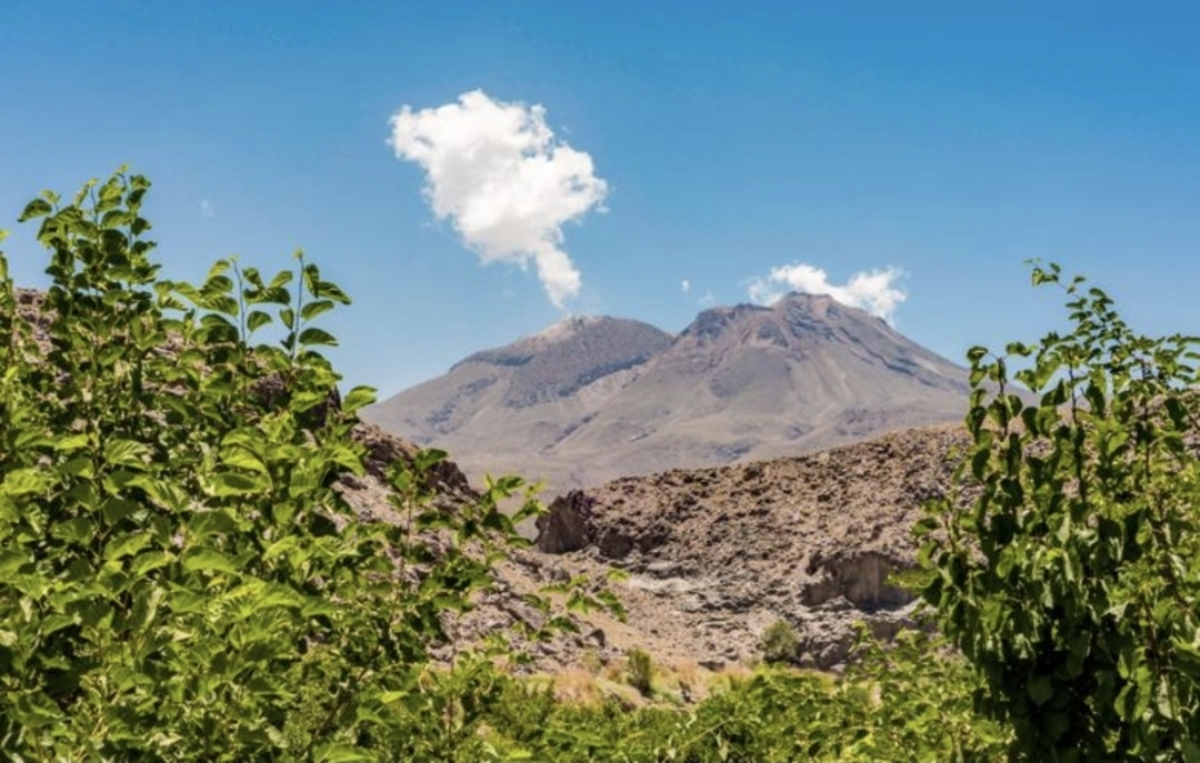 İranda 700 min ildən çox yatan vulkan oyandı