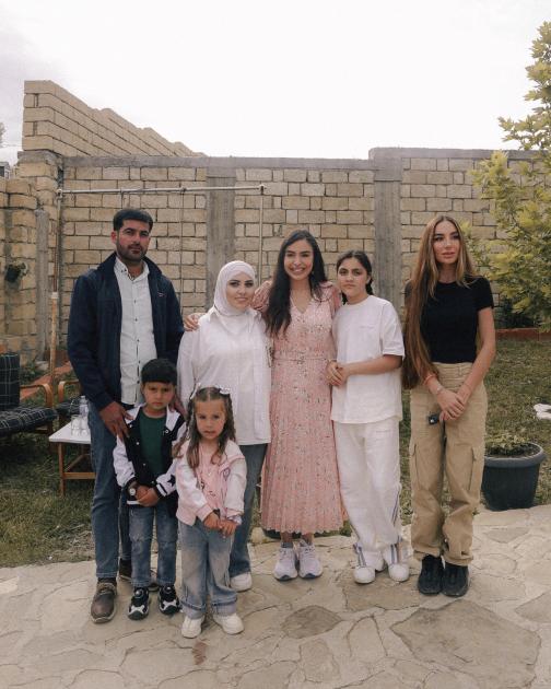 Leyla Əliyeva və Arzu Əliyeva Xızıda “Gənc arıçı” layihəsinin iştirakçısı ilə görüşüb.