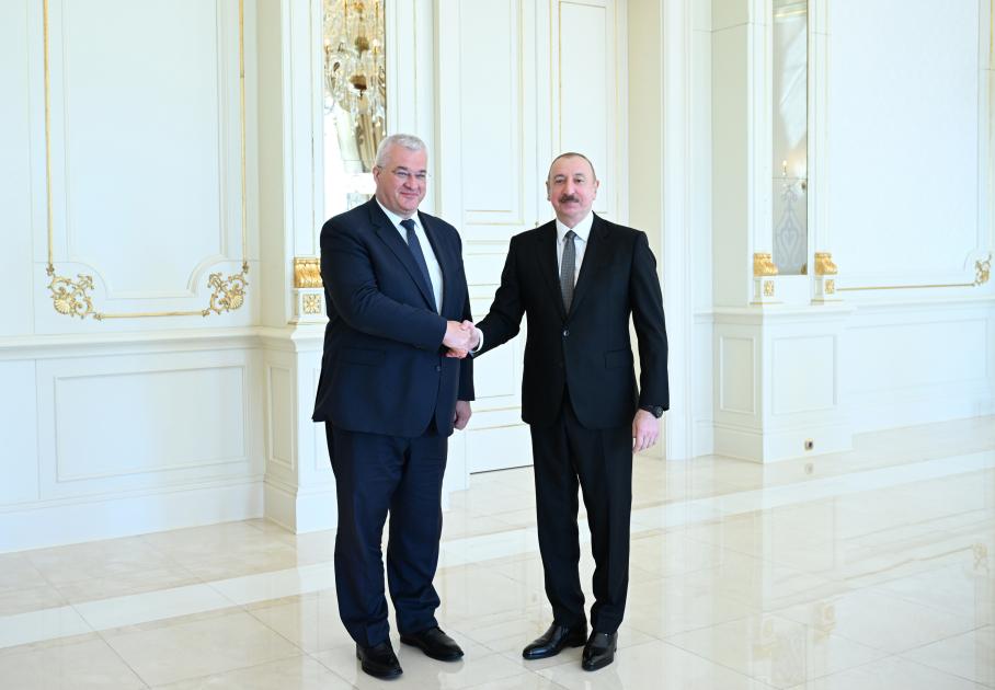 Prezident İlham Əliyev Ukraynanın xarici işlər nazirini qəbul edib.
