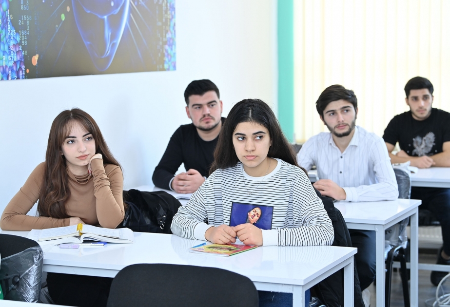 Universitet gecikdirdiyi təqaüdə görə tələbəyə faiz ödəsin - TƏKLİF