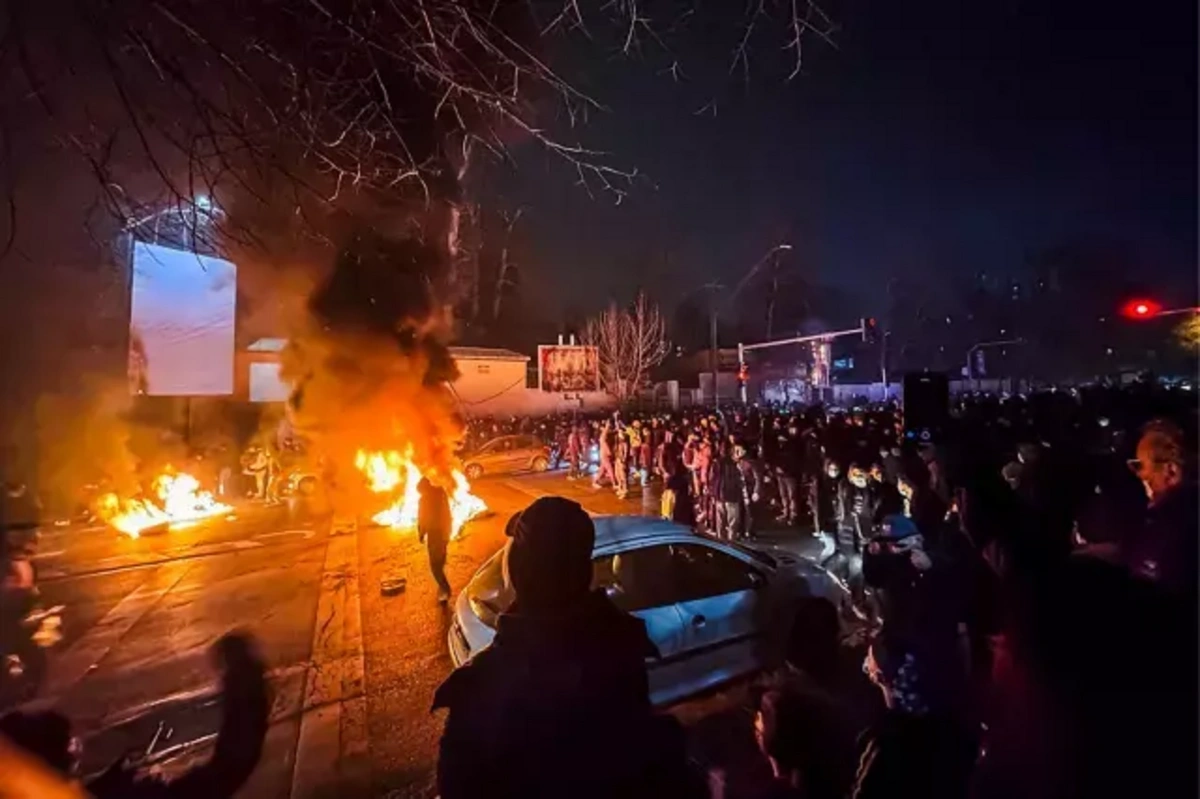İranda həyat gün keçdikcə çətinləşir: Sakinlər nələri açıqladılar?