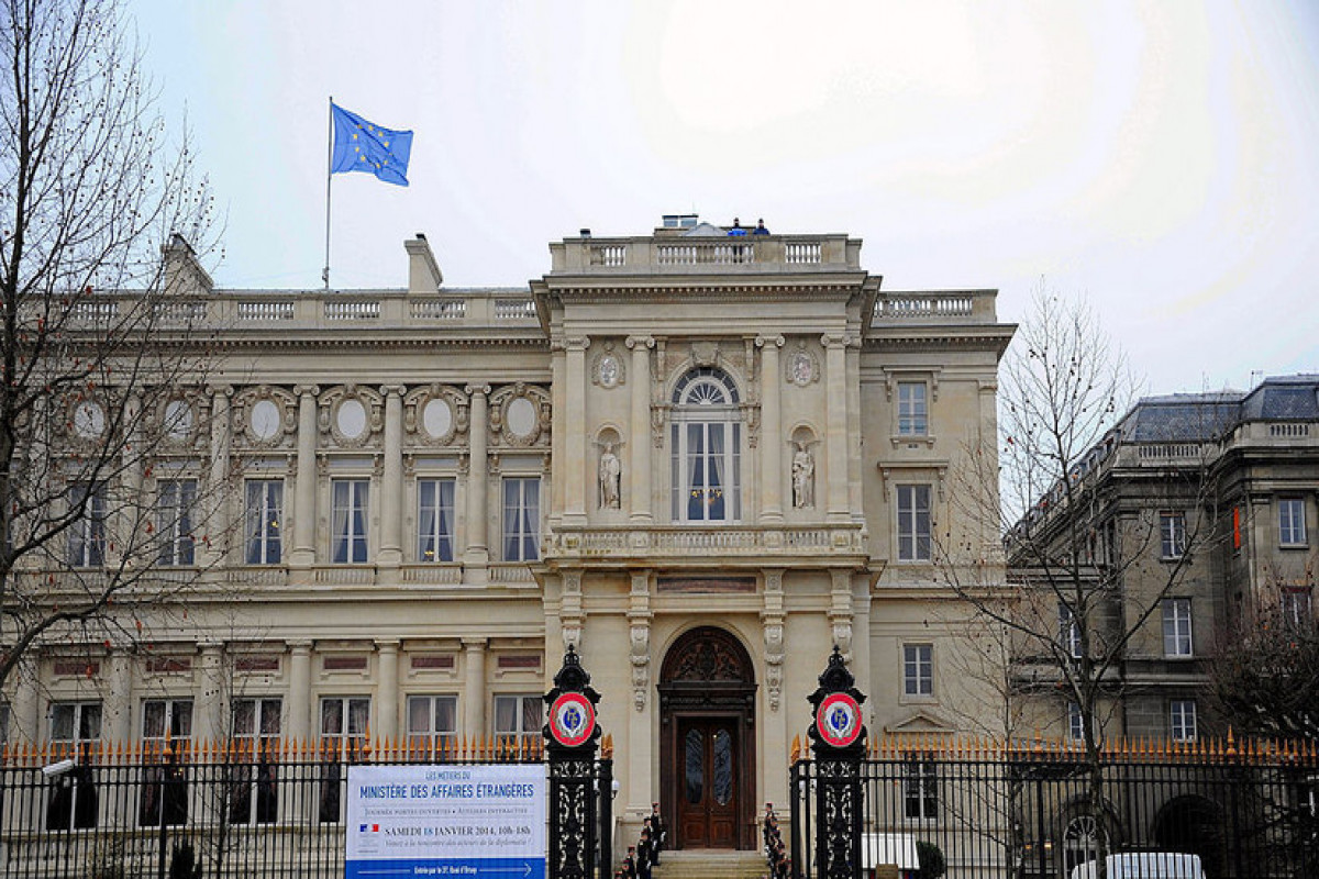 Fransa XİN: Ukraynadakı korrupsiya sülh prosesinə mane olmamalıdır