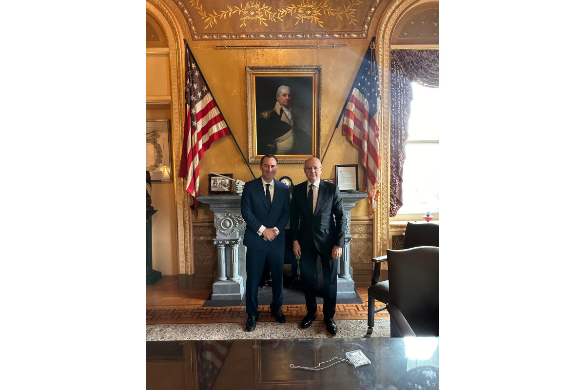 Ağ Evdə Azərbaycanla enerji interkonnektorları və data mərkəzlərinin yaradılması müzakirə edilib