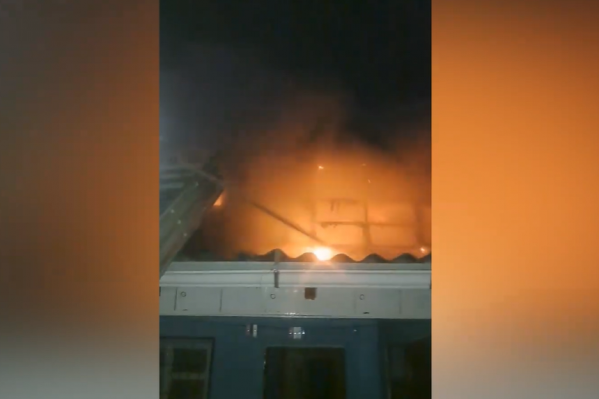 Beyləqanda ikimərtəbəli yataqxanada yanğın baş verib