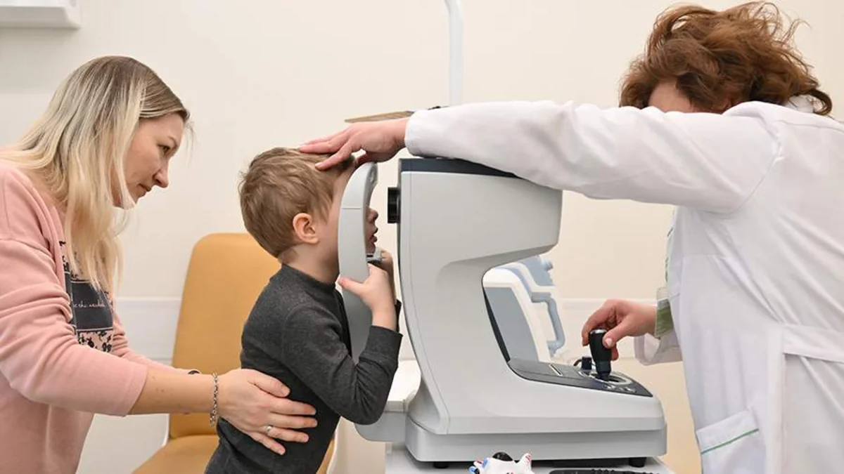 Həkim uşaqlarda görmə zəifliyinin yaratdığı problemləri açıqladı