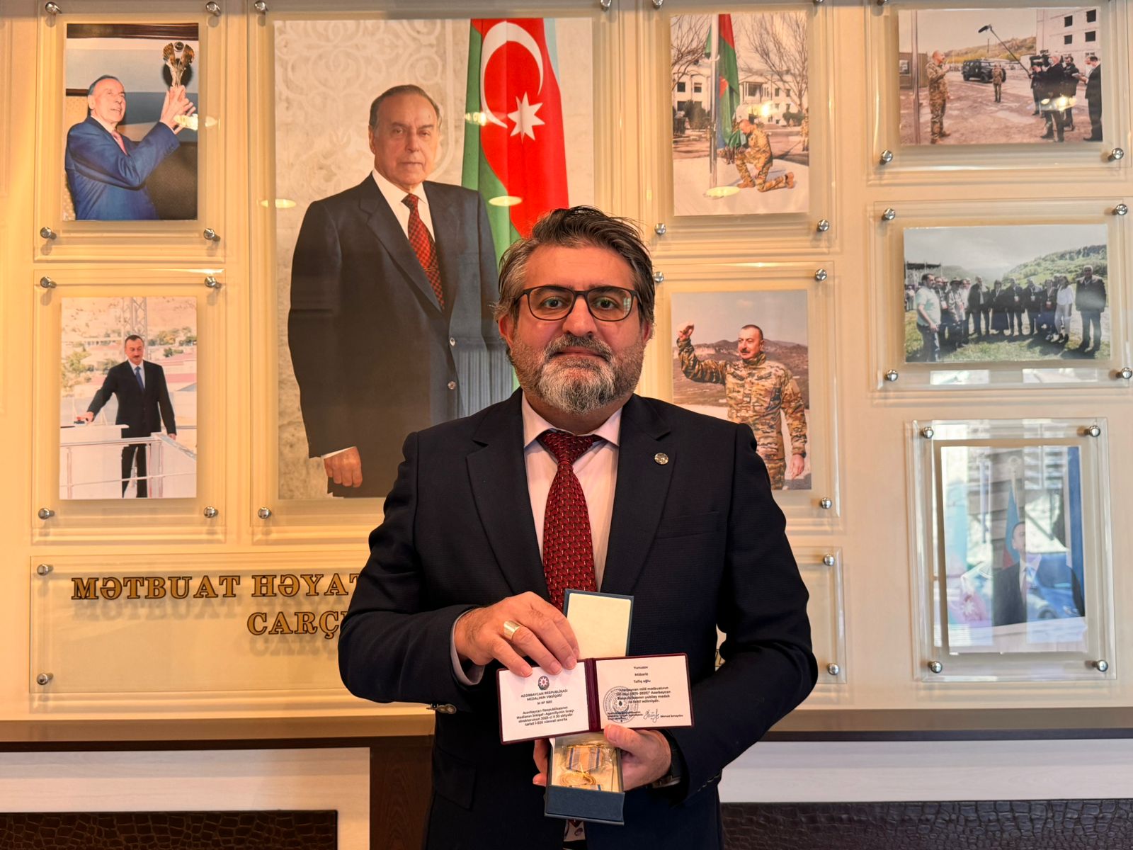 Mübariz Yunusov Milli Mətbuatın 150 illik yubiley medalı ilə təltif edilib