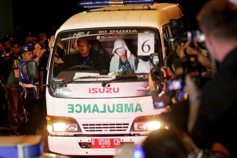 İndoneziyada avtobus qəzasında 16 nəfər ölüb