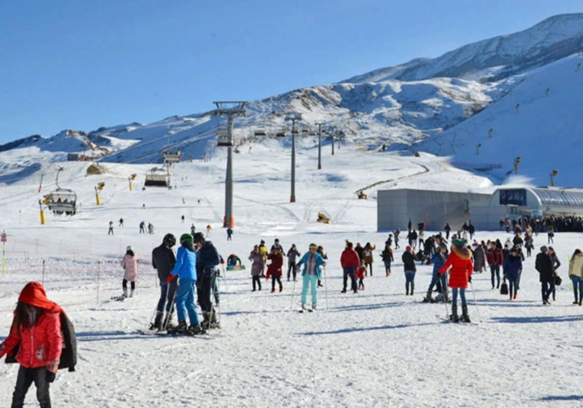 Azərbaycanda qış turizm mövsümü açıq elan olunub