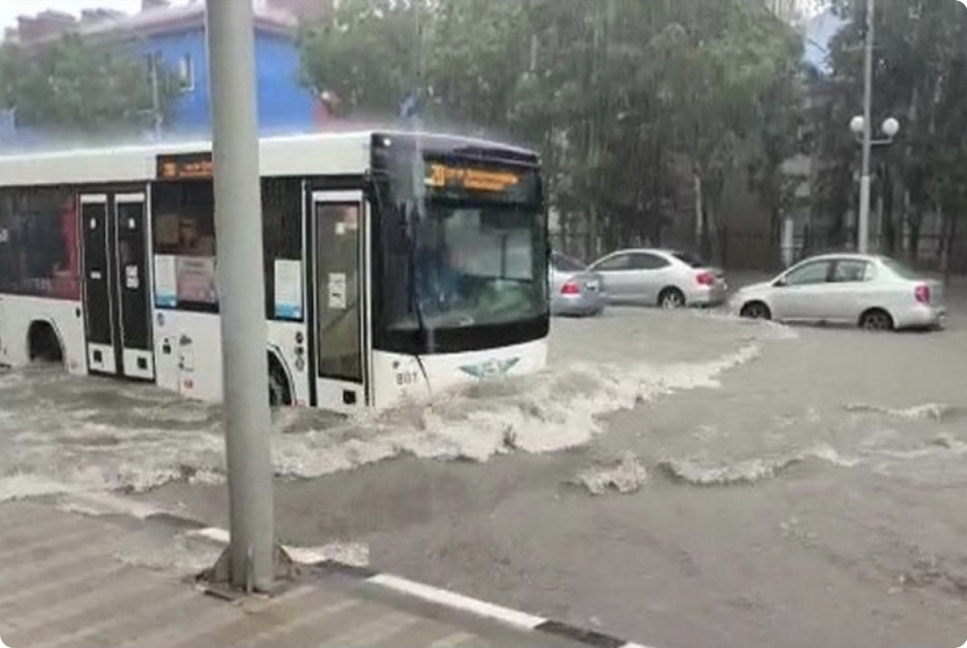 Rusiyanın bəzi bölgələrində güclü leysan dağıntılara səbəb olub