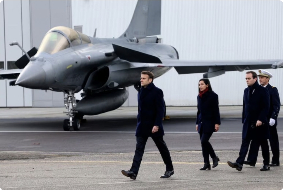 Fransa Şərqi Avropanın hava məkanını qorumaq üçün üç döyüş təyyarəsi göndərəcək