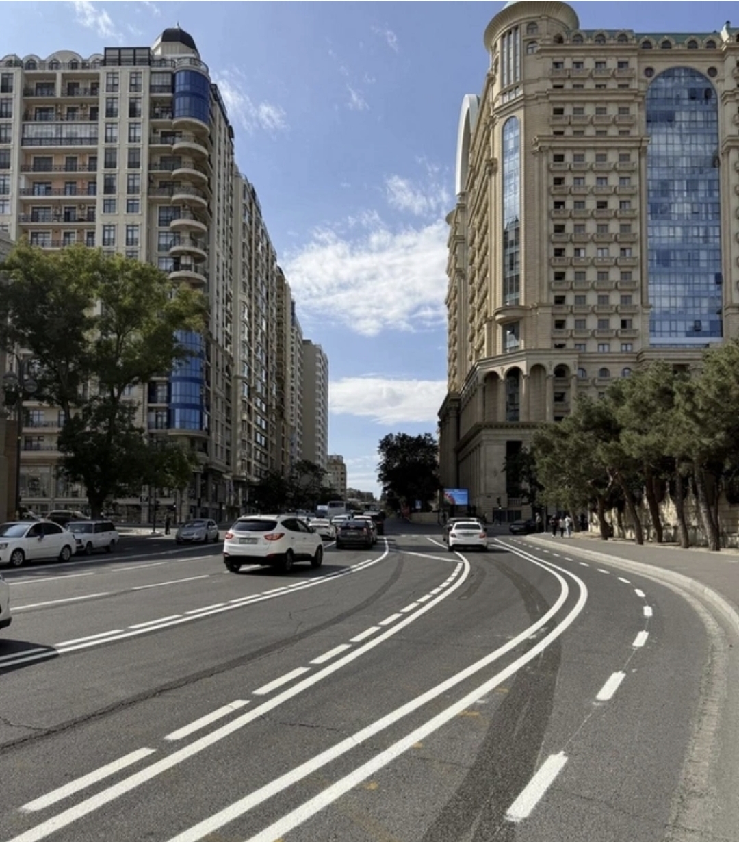 Bakının bəzi küçələrində mikromobillik zolaqları təşkil edilir