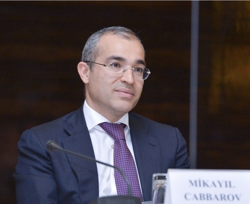 Mikayıl Cabbarov 9 Noyabr - Dövlət Bayrağı Günü ilə əlaqədar paylaşım edib