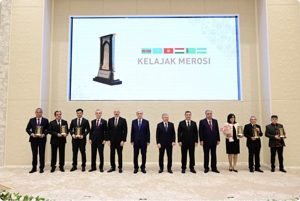 Özbəkistan Prezidenti: Mərkəzi Asiya tarixi dirçəlişinin astanasındadır