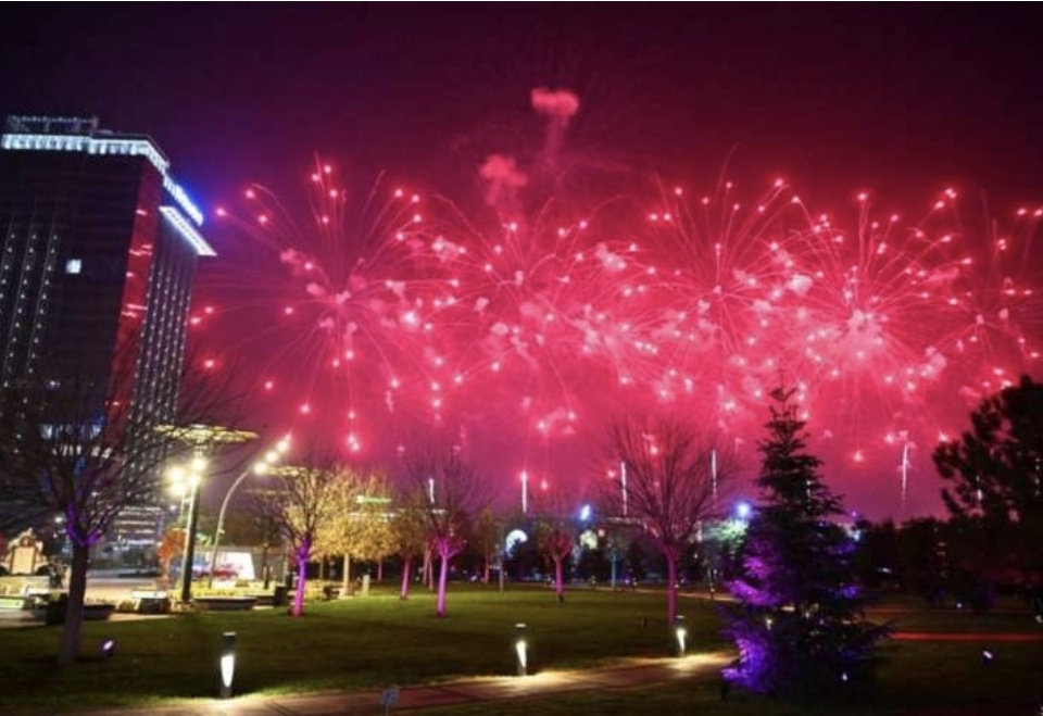 Daşkənddə dövlət başçılarının şərəfinə atəşfəşanlıq