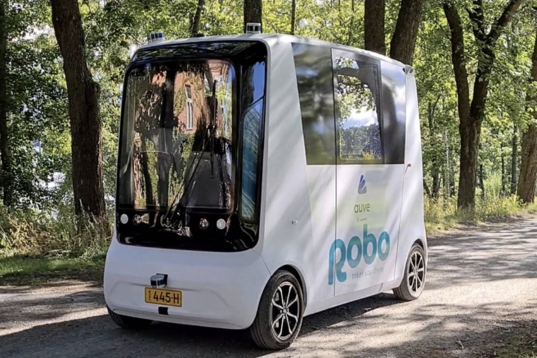 Avropada ilk sürücüsüz elektrik avtobusu işə başlayıb