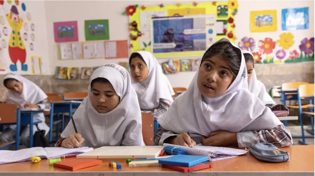 Tehranda ibtidai məktəblər ikigünlük bağlandı