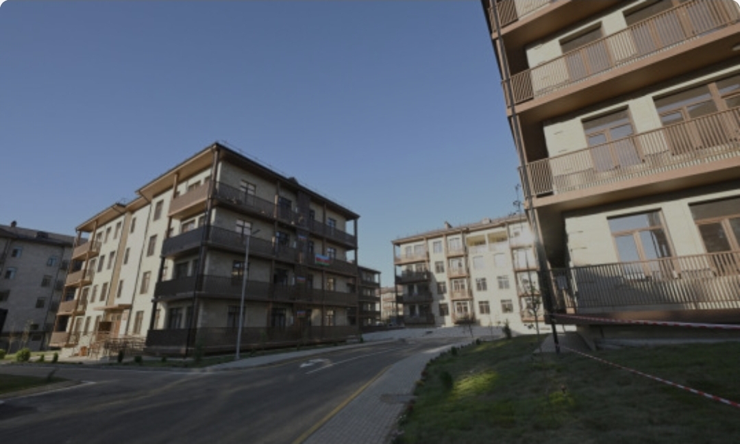 Cəbrayıl şəhərində yaşayış infrastrukturu bərpa olunur, 663 ailə doğma yurda qayıdıb