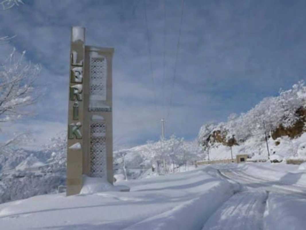Lerikdə qar örtüyünün hündürlüyü bir metri keçdi