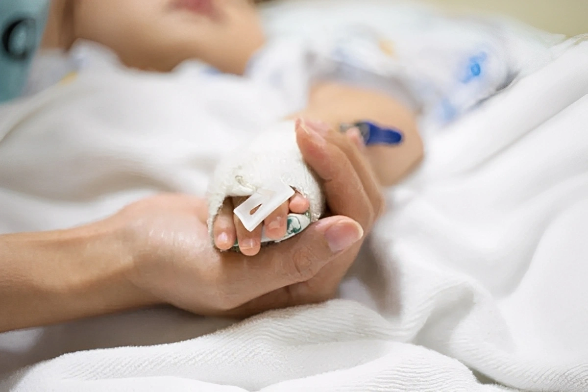 Sumqayıtda 7 aylıq körpə qızdırmadan ölüb