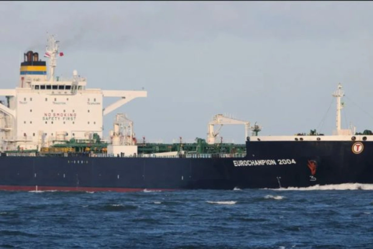 Ukrayna dronları Qara dənizdə Rusiya tankerini vurub