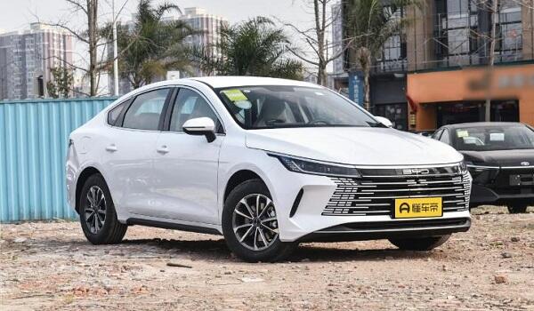 0Çin maşınlarına maraq niyə azalıb? - Ekspert