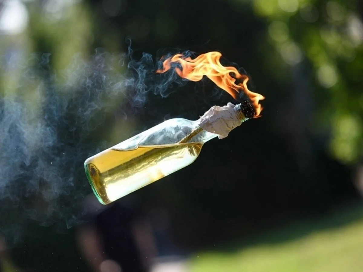 Ermənistanda Milli Təhlükəsizlik Xidmətinin binasını yandırmağa cəhd edən şəxs saxlanılıb