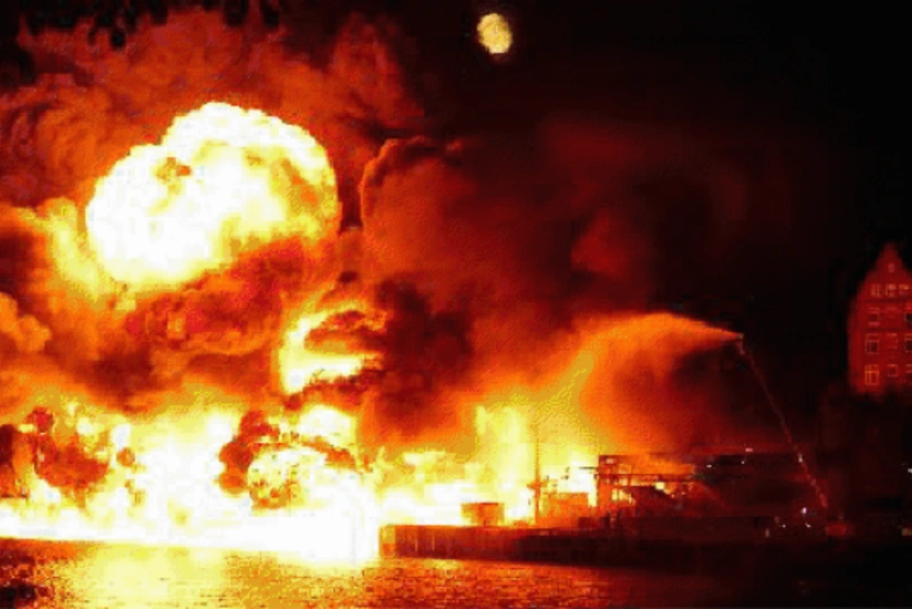 Temryuk limanında PUA hücumu nəticəsində neft məhsulları olan rezervuarlar yanıb