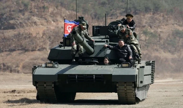 Şimali Koreya yeni tankını təqdim etdi
