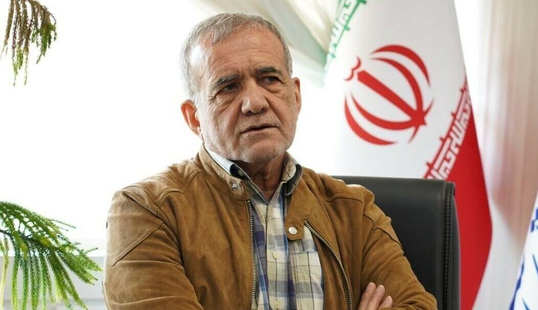 Gəmilərin Hörmüzdən keçidini təmin etmək üçün... - Pezeşkian