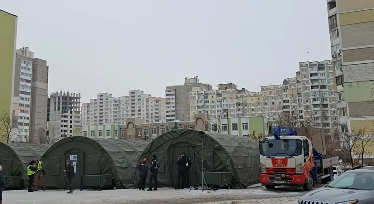 İstilikdən məhrum olan Kiyev sakinləri çadırlara köçürlər