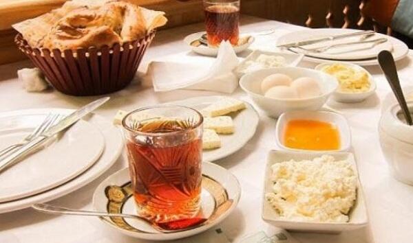 Səhər yeməyi: azərbaycanlılar doğru edirmiş