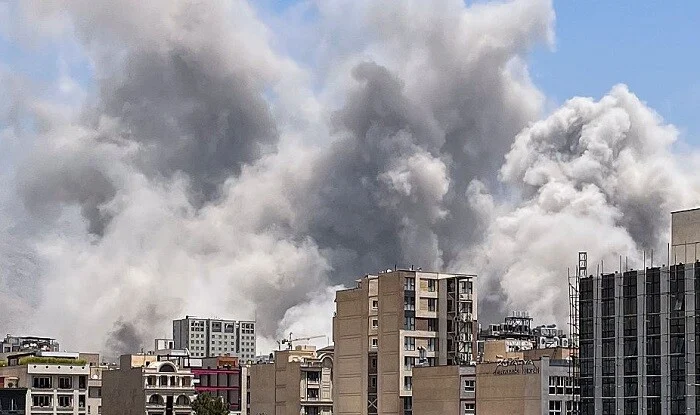 Tehran bombardman edildi