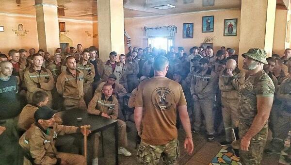 Kiyevdə şok: Sanatoriyaya daxil olub, əsgərləri girov götürdülər