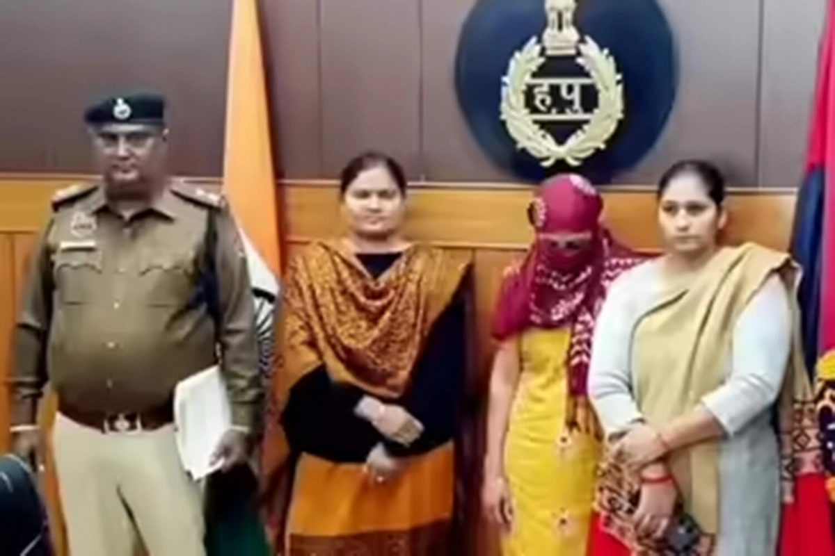 Hindistanda qadın öz övladlarından daha gözəl hesab etdiyi uşaqları boğaraq öldürüb